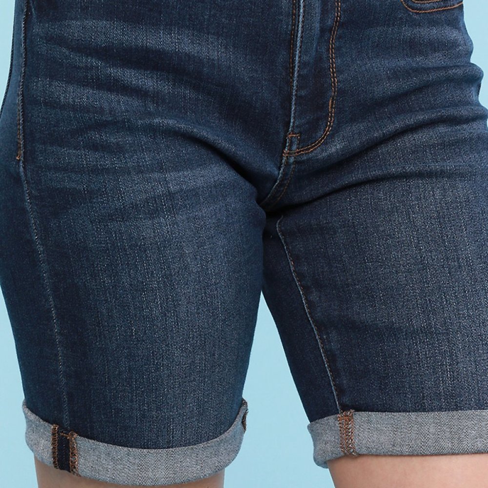 CUFFED BERMUDAS